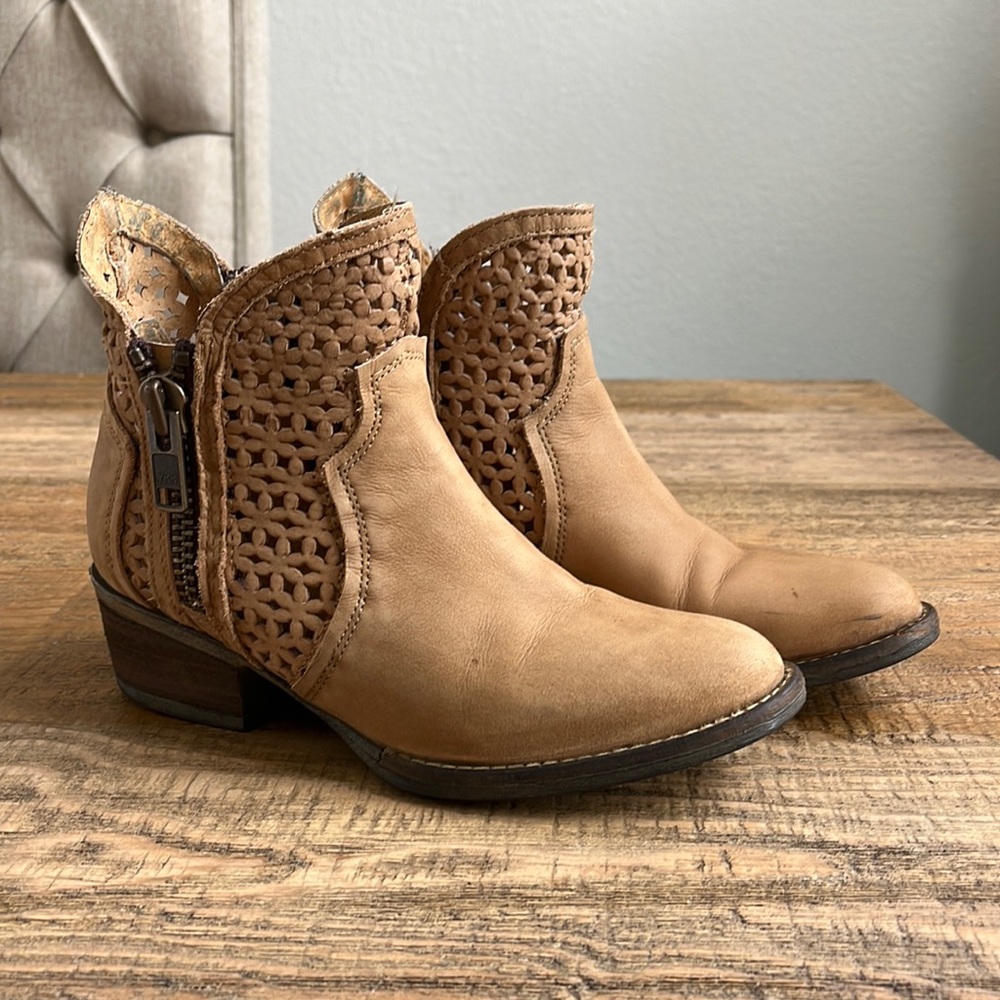 Circle G western bootie size 6.5